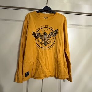 Howitzer MFG Men's Long-Sleeve Graphic Tee in Mustard